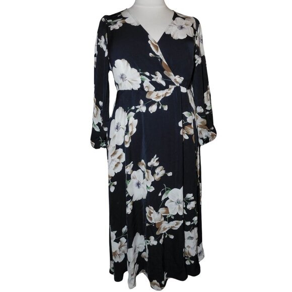 BloomChic Dresses & Skirts - NWT Bloomchic Floral Maxi Dress